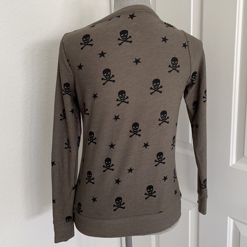 Chaser Skill Crossbones Star Pullover - image 2